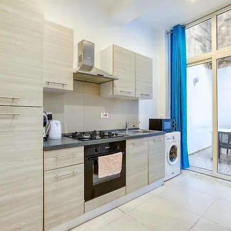 Cozy With Private Backyard In By 360 Estates * Floriana