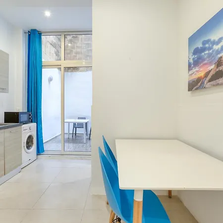 Cozy With Private Backyard In By 360 Estates *