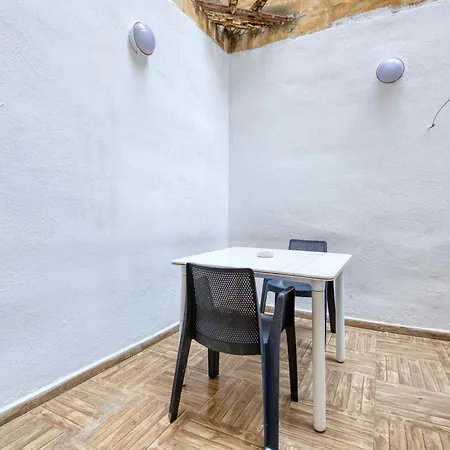 Cozy With Private Backyard In By 360 Estates Floriana