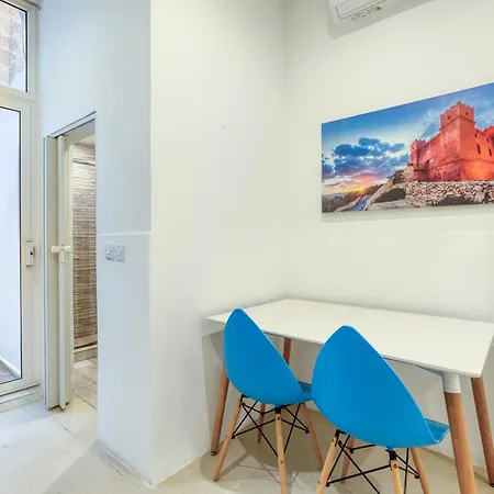 Cozy With Private Backyard In By 360 Estates Apartment *
