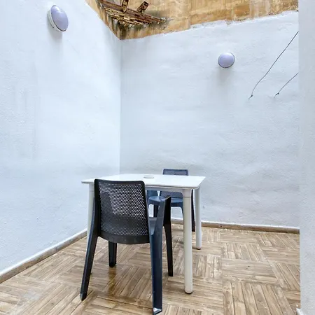 Apartment Cozy With Private Backyard In By 360 Estates *