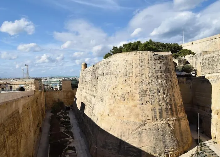 Cozy With Private Backyard In By 360 Estates Appartement