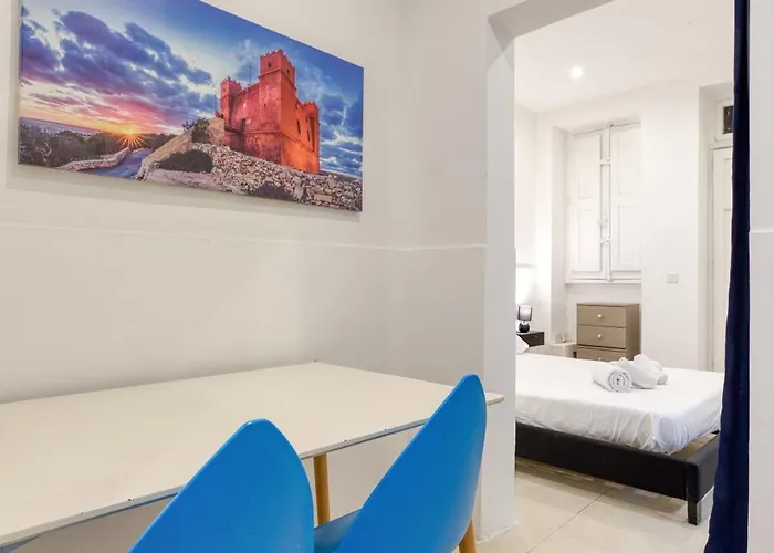 Cozy With Private Backyard In By 360 Estates