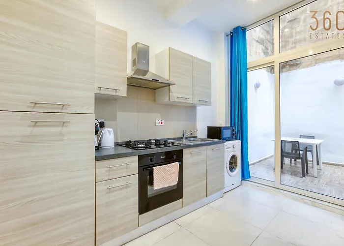 Cozy With Private Backyard In By 360 Estates * Il-Furjana