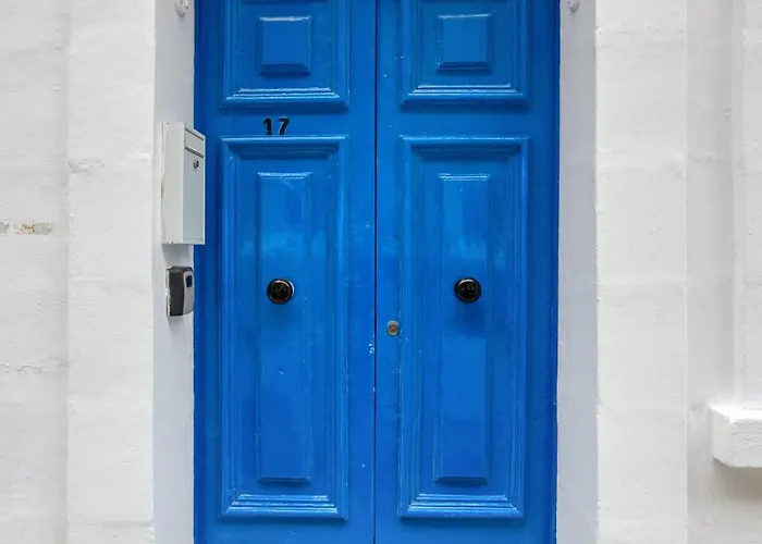 Cozy With Private Backyard In By 360 Estates Appartement